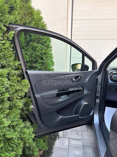 Renault Captur 1.5DCI/ INTENSE