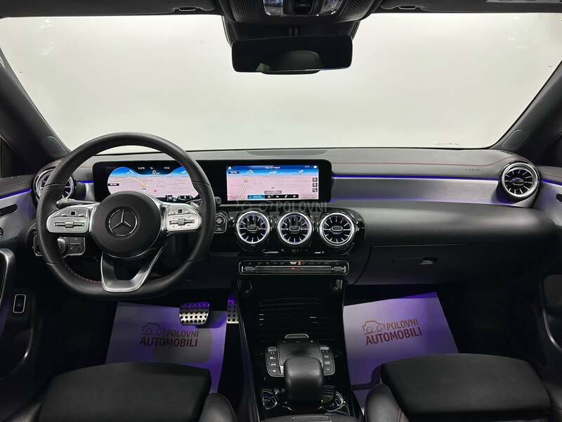 Mercedes Benz CLA 180 AMG LINE AUT PAN AMB