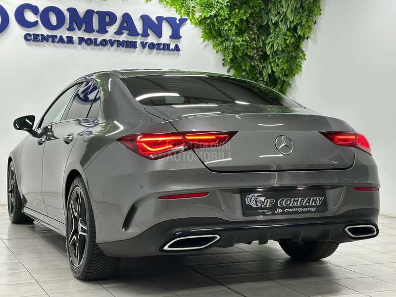 Mercedes Benz CLA 180 AMG LINE AUT PAN AMB