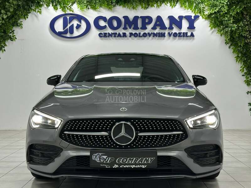 Mercedes Benz CLA 180 AMG LINE AUT PAN AMB