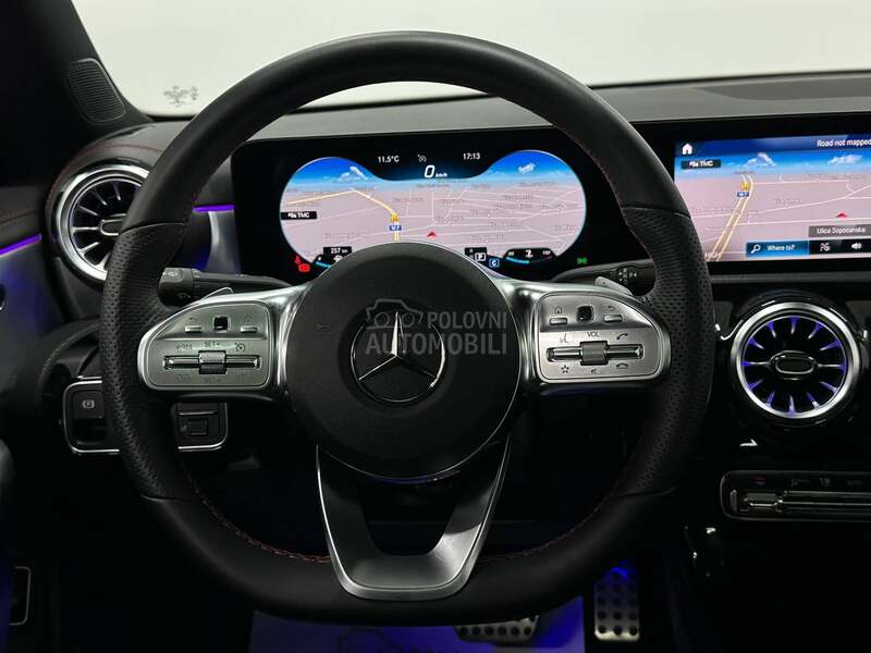 Mercedes Benz CLA 180 AMG LINE AUT PAN AMB