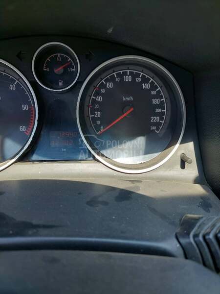 Opel Astra H 