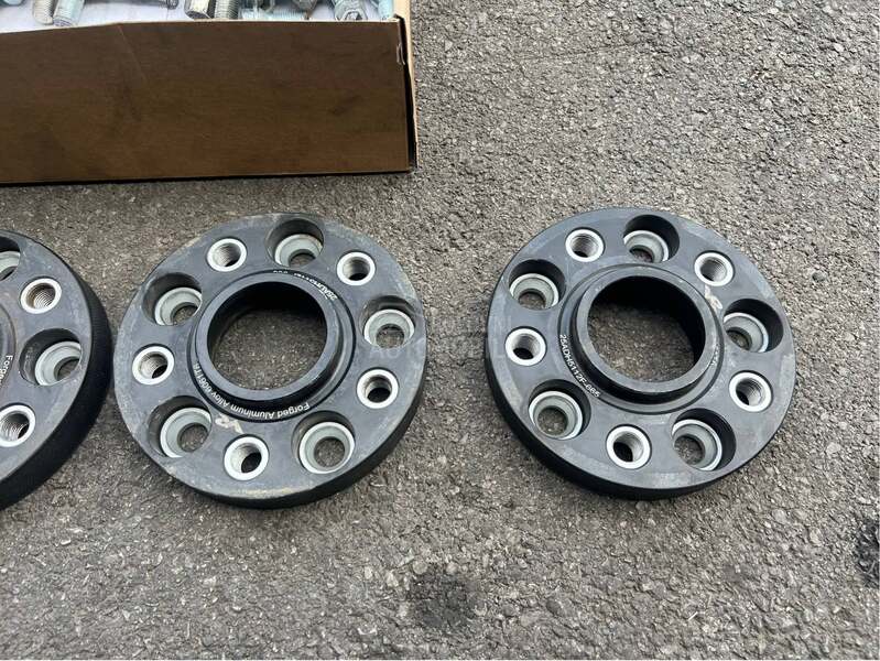 dostanceri za mercedes 5x112