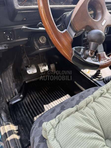 Lada Niva 1,7i