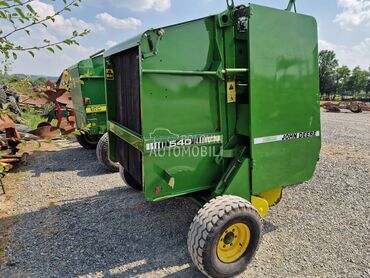 John Deere 540 dva kanapa
