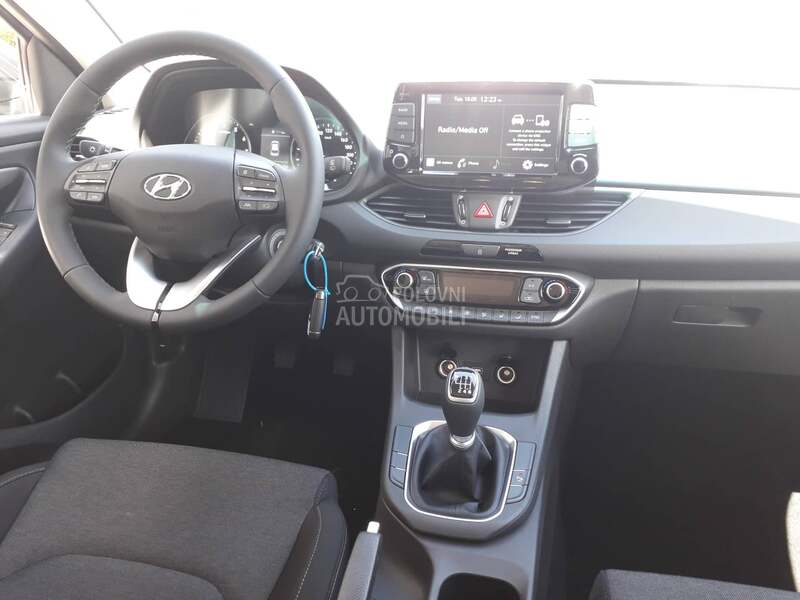 Hyundai i30 1.5 DPI