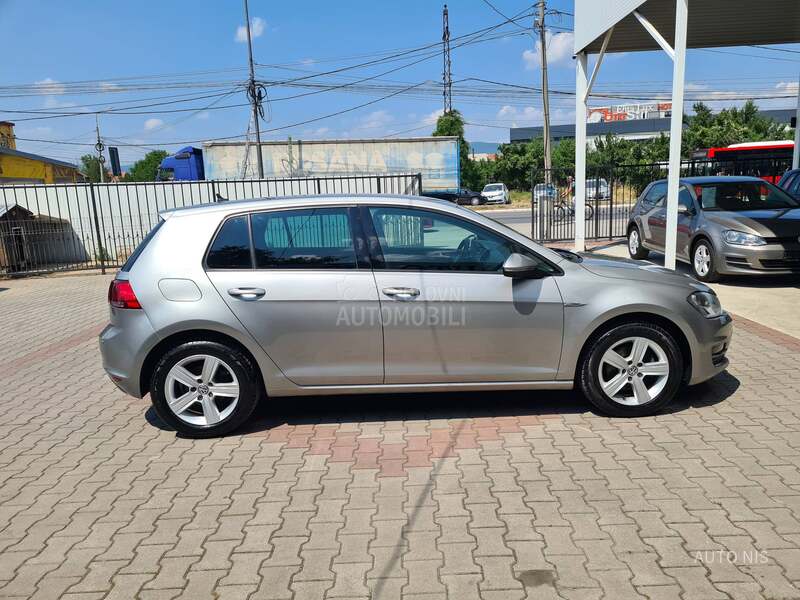 Volkswagen Golf 7 1.2 TSI HIGHLINE