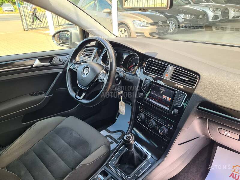 Volkswagen Golf 7 1.2 TSI HIGHLINE