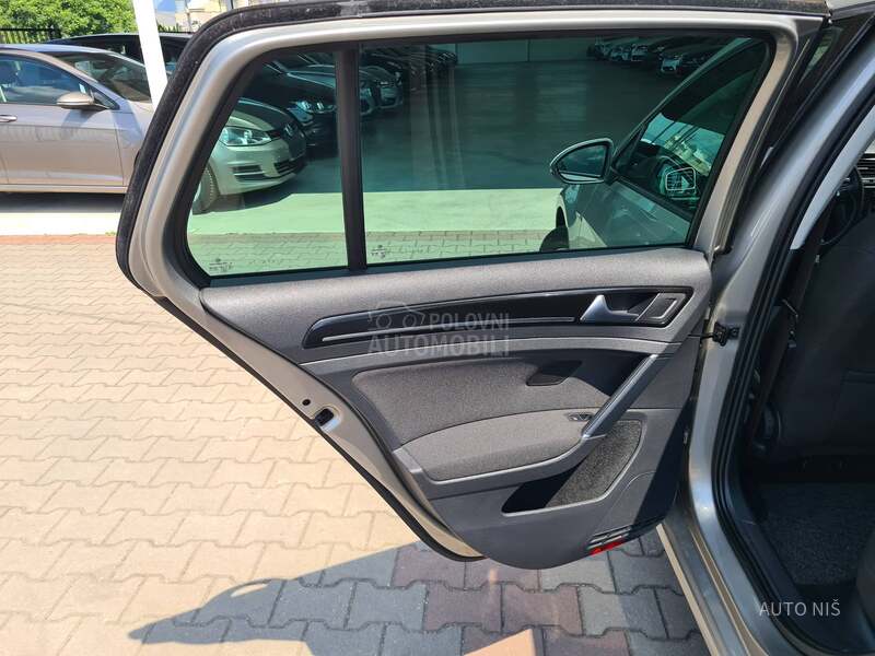 Volkswagen Golf 7 1.2 TSI HIGHLINE