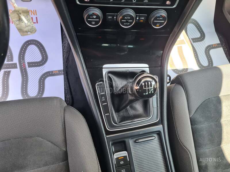 Volkswagen Golf 7 1.2 TSI HIGHLINE