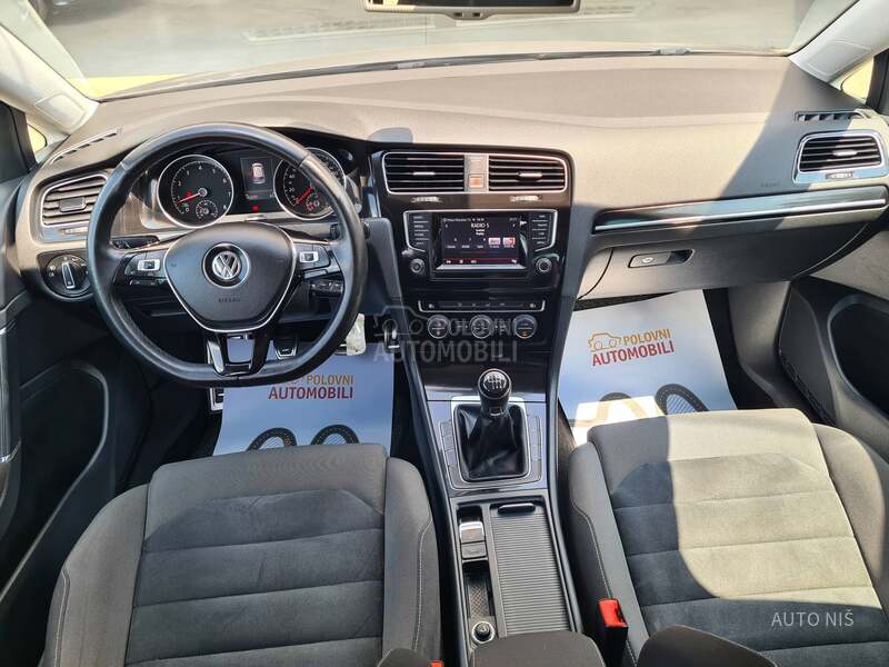 Volkswagen Golf 7 1.2 TSI HIGHLINE