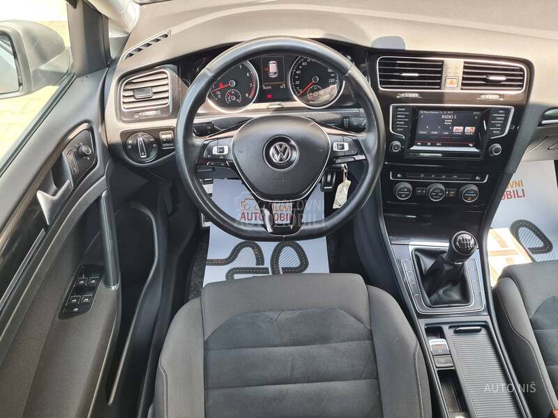 Volkswagen Golf 7 1.2 TSI HIGHLINE