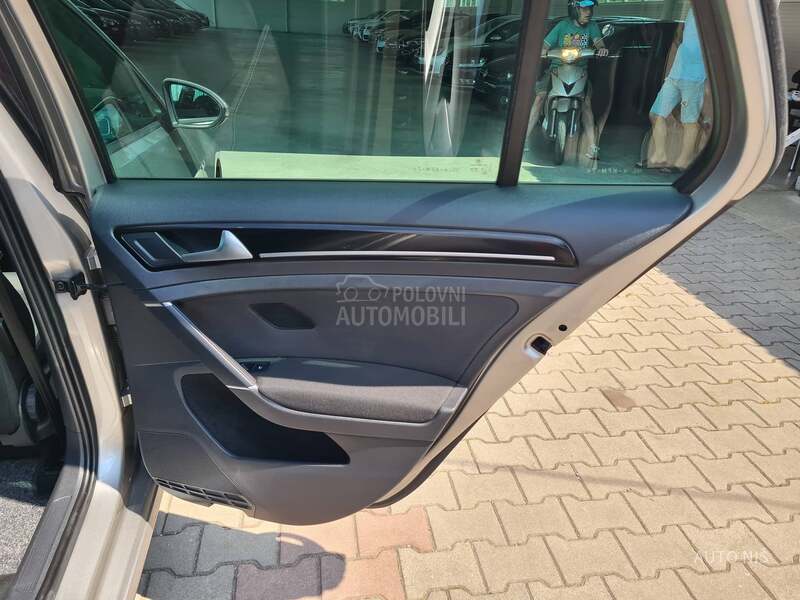 Volkswagen Golf 7 1.2 TSI HIGHLINE