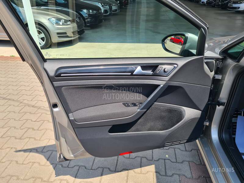 Volkswagen Golf 7 1.2 TSI HIGHLINE