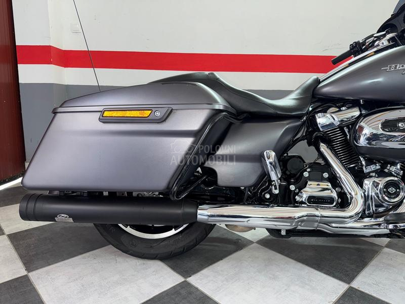 Harley Davidson FLHXS stree glide 107