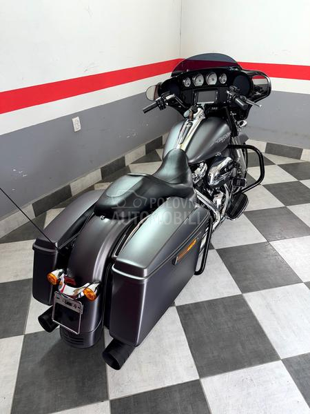 Harley Davidson FLHXS stree glide 107
