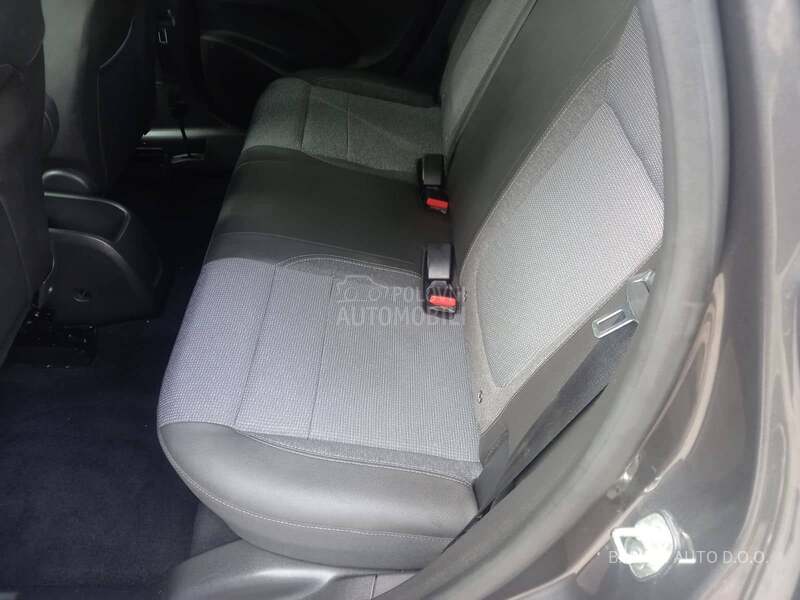 Opel Crossland X  1.5 HDI/NAV/LED