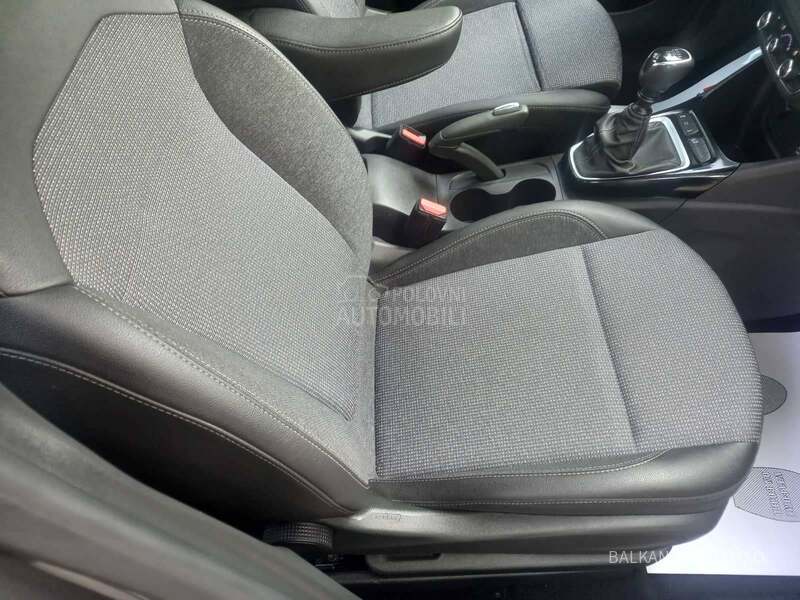 Opel Crossland X  1.5 HDI/NAV/LED