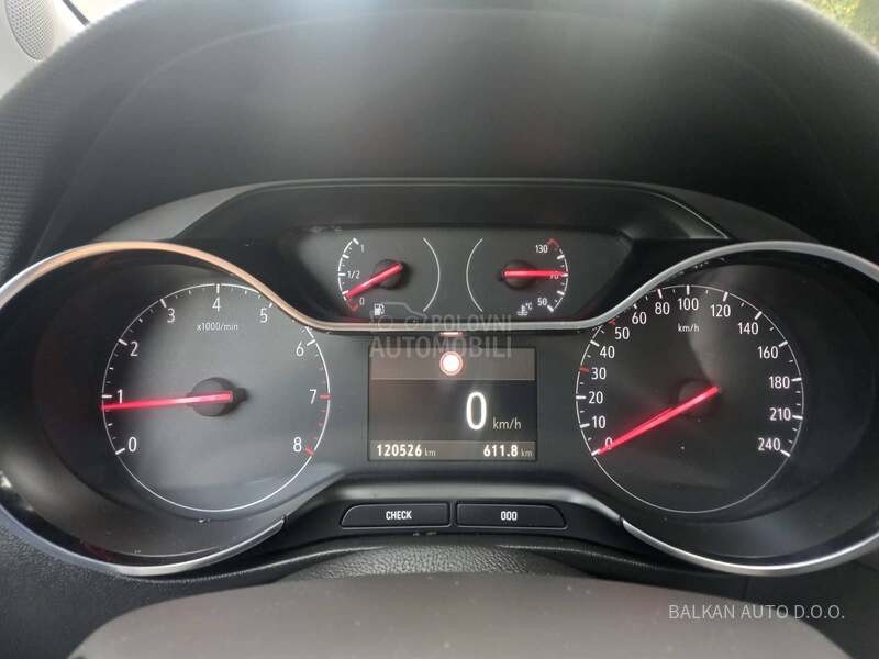 Opel Crossland X  1.5 HDI/NAV/LED