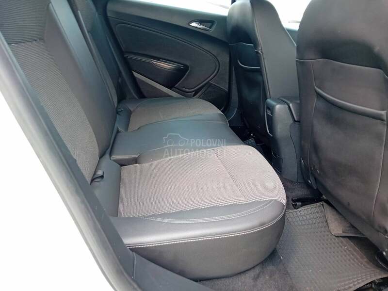 Opel Astra J 1.7 cdti