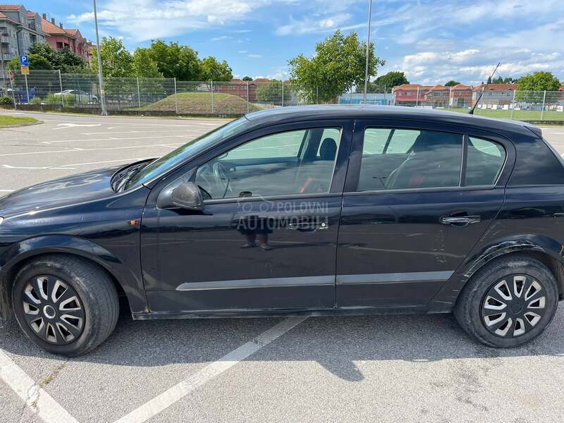 Opel Astra H 