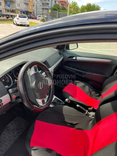 Opel Astra H 