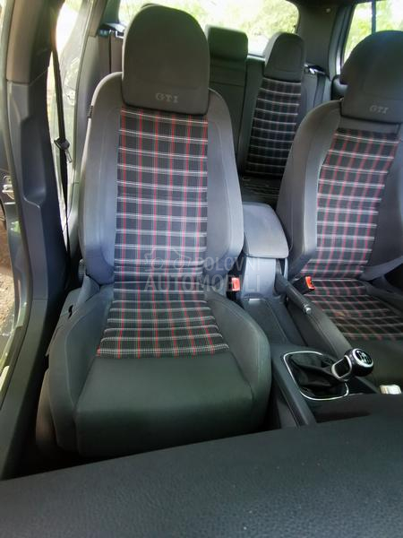 Volkswagen Golf 5 GTI