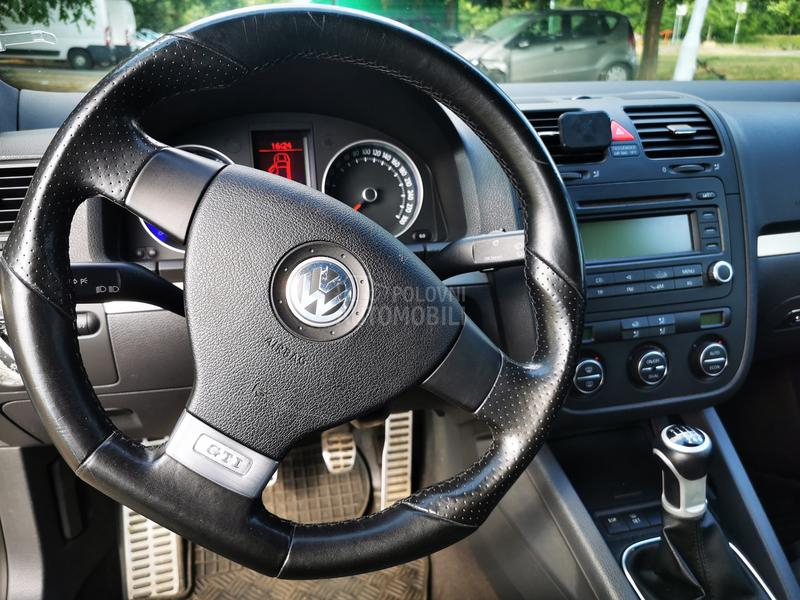 Volkswagen Golf 5 GTI