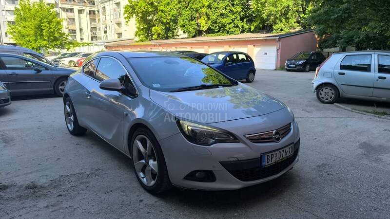 Opel Astra J GTC 2.0 cdti