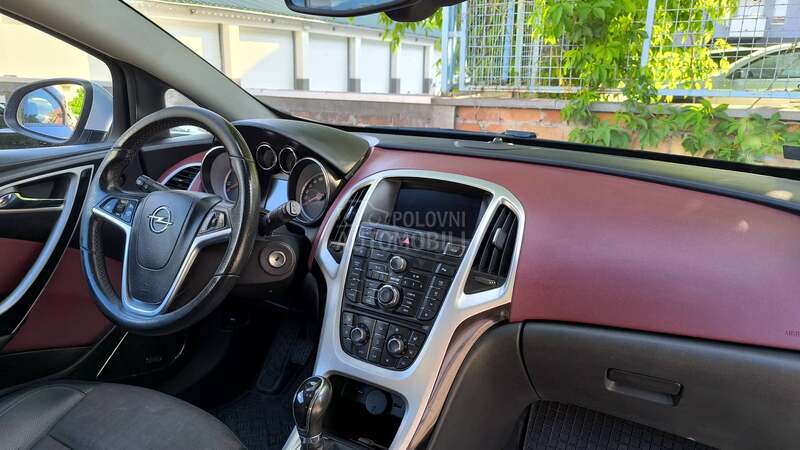 Opel Astra J GTC 2.0 cdti
