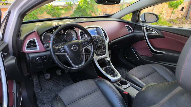Opel Astra J GTC 2.0 cdti
