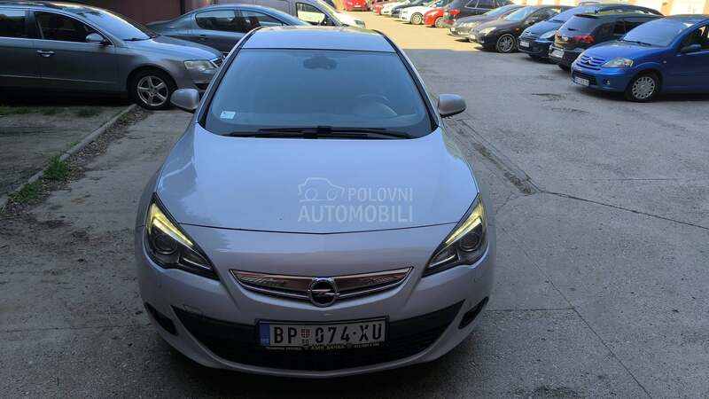 Opel Astra J GTC 2.0 cdti