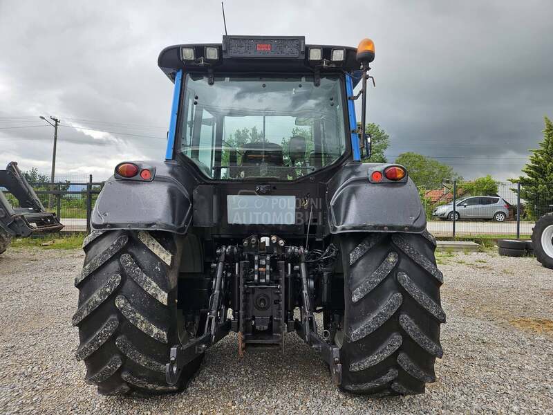 Valtra N101 SA UTOVARIVACEM