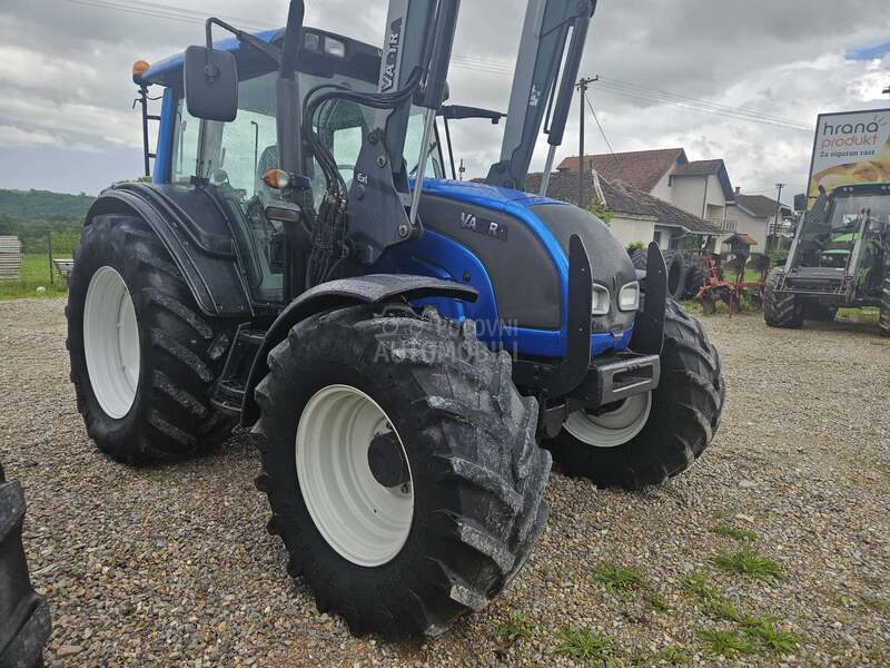 Valtra N101 SA UTOVARIVACEM