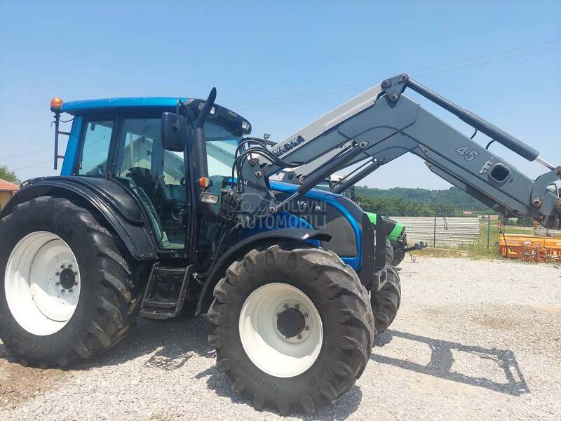 Valtra N101 SA UTOVARIVACEM