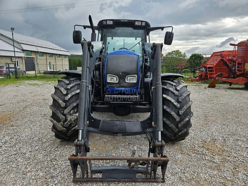 Valtra N101 SA UTOVARIVACEM
