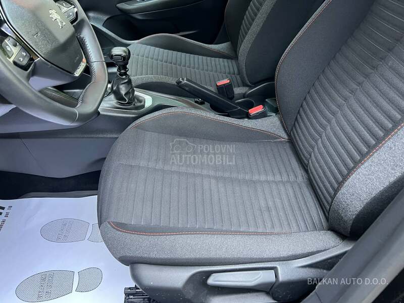 Peugeot 208 1.5 HDI/NAV/LED