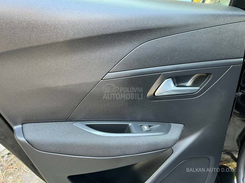 Peugeot 208 1.5 HDI/NAV/LED