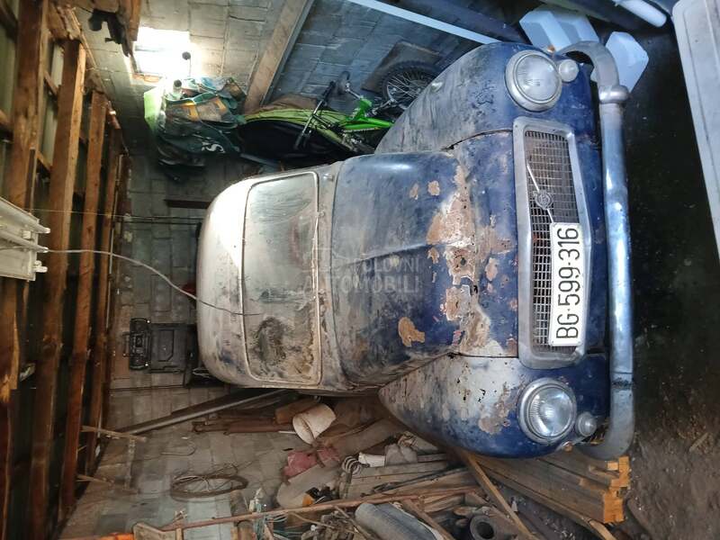 Volvo PV445duet