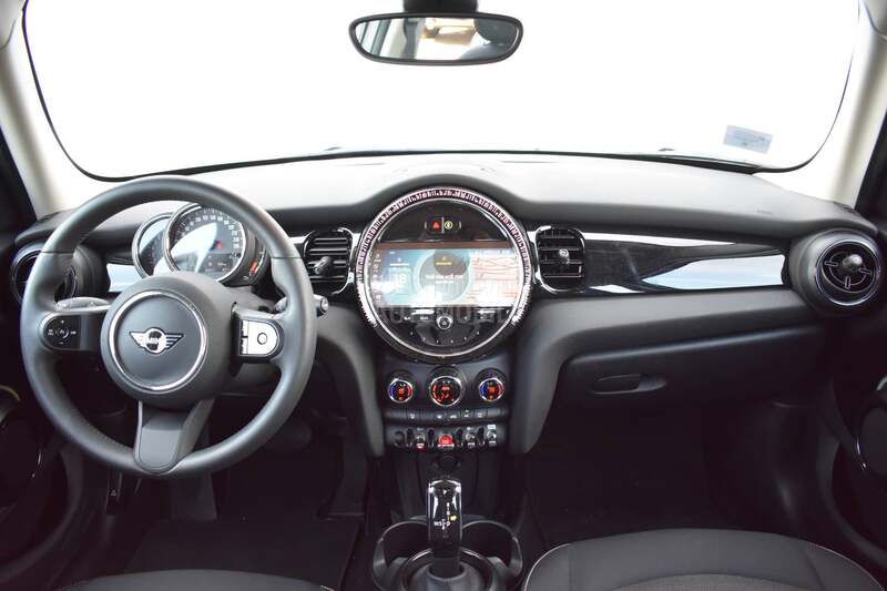 MINI Cooper 5 door