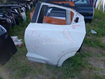 F16 vrata za Nissan Juke