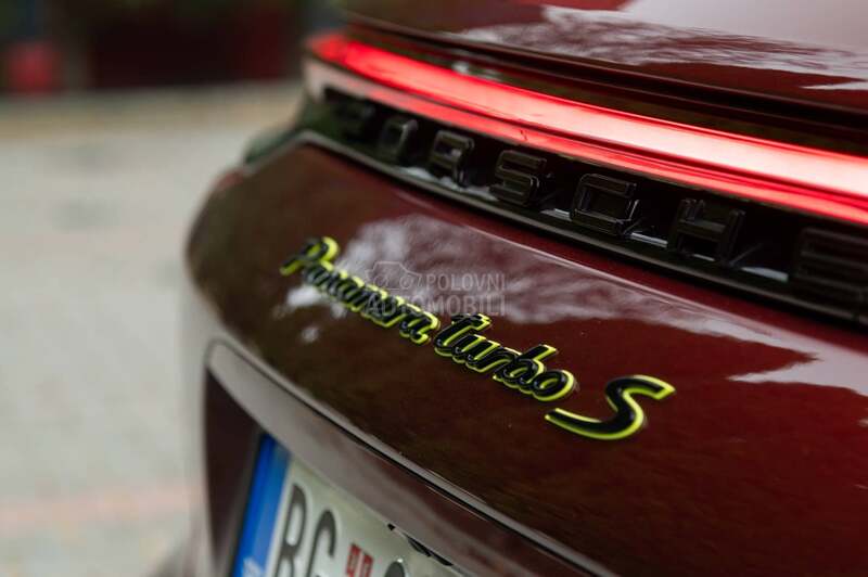 Porsche Panamera TURBO S/E-HYBRID