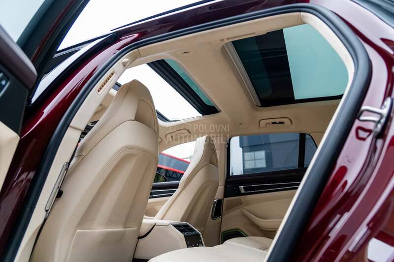 Porsche Panamera TURBO S/E-HYBRID