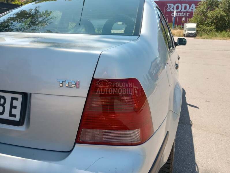 Volkswagen Bora 1.9 TDI /BASIS/