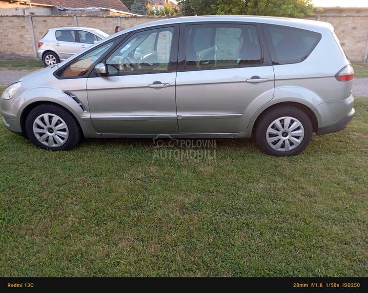 Ford S-Max Titanium
