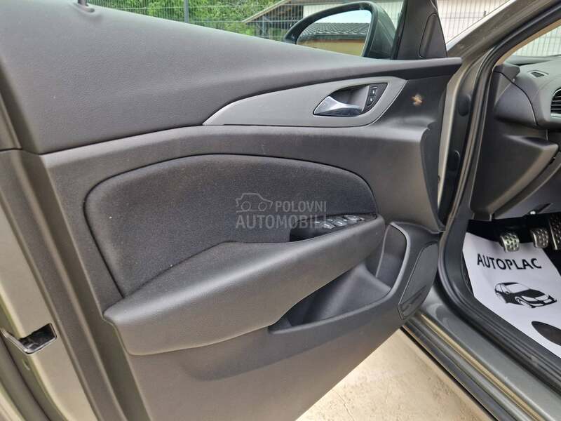 Opel Insignia 1.6 SPORTS TOURER