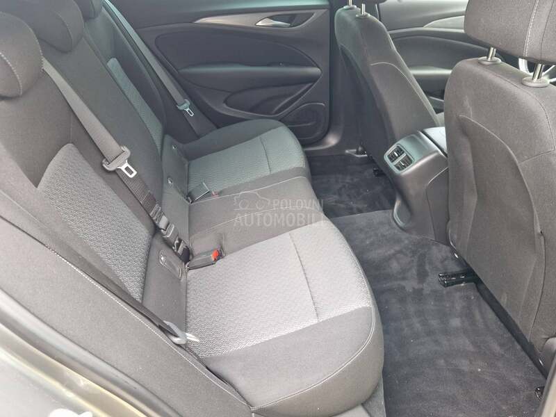 Opel Insignia 1.6 SPORTS TOURER