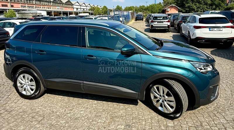 Peugeot 5008 1.2I Bussines