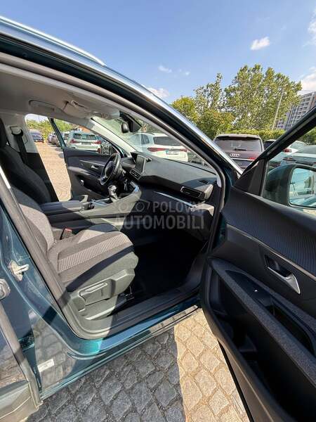 Peugeot 5008 1.2I Bussines