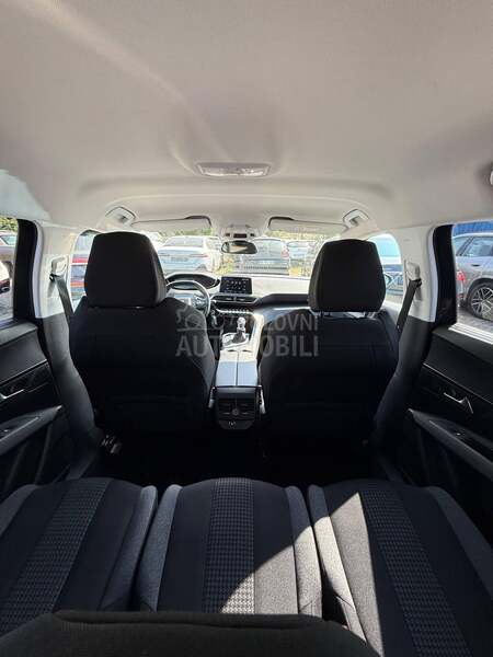 Peugeot 5008 1.2I Bussines